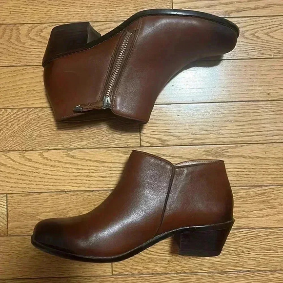 [US6.5] Vionic Jolene Brown Round Toe  Ankle Boot VGUC - Picture 1 of 7